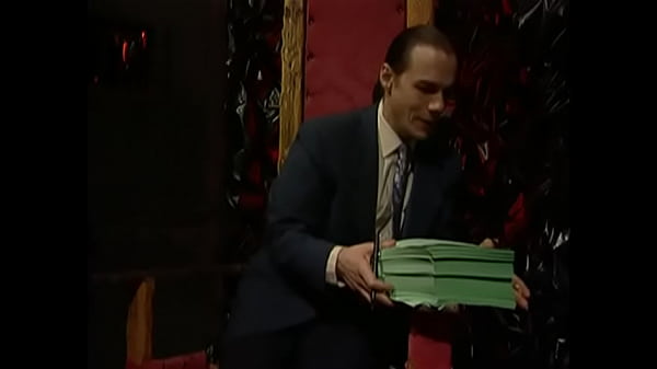 Horny babe rubs a huge dildo between her oiled up chest